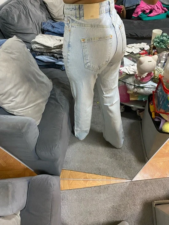 Zara Light Blue High-Waist Straight Leg Jeans - Picture 2 of 6